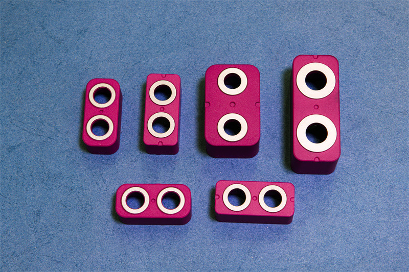 High Voltage Relay Machining Metallized Alumina Ceramics 3.9g/cm3 For EV car