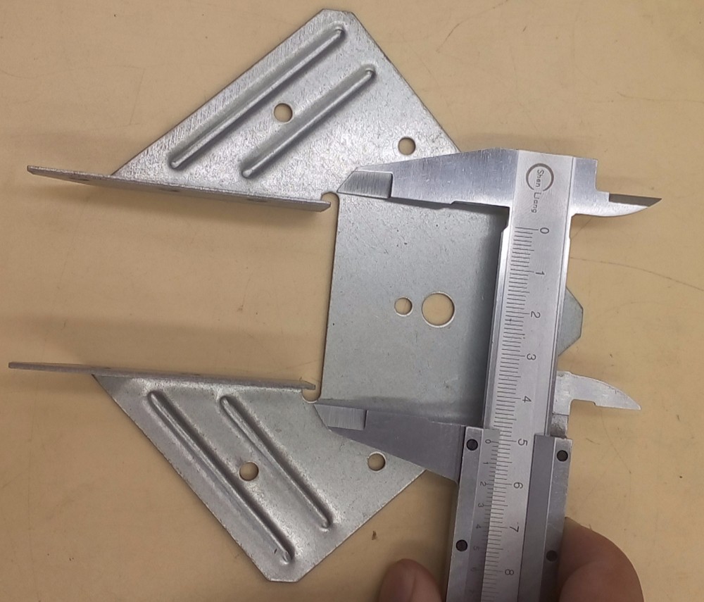 Galvanized Steel 2x6 Angled Joist Hangers for Timber Connector