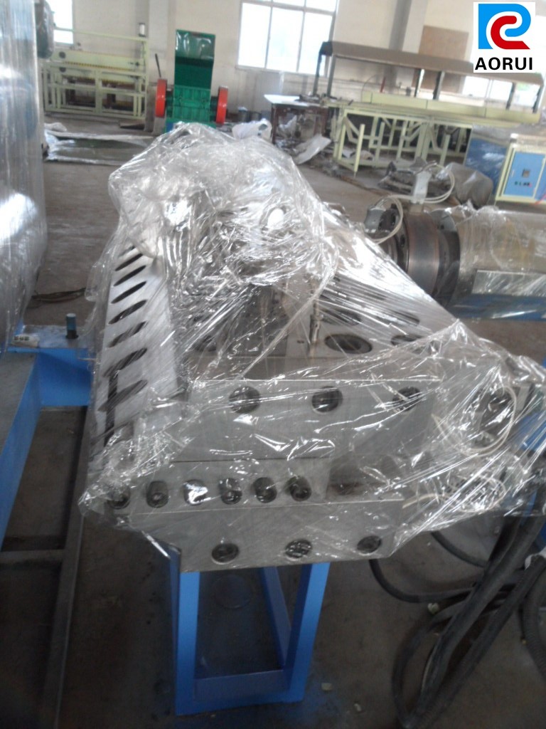 High Output Wood Plastic Extrusion Line for Contruction Template Kitchen Plate