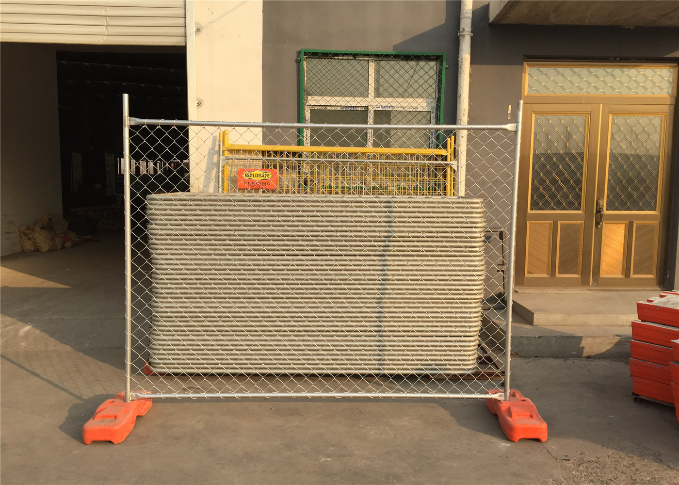 Mobile Temporary Aluminum Fence / Mesh Pool Safety Fence Q195 / Q235 Materials