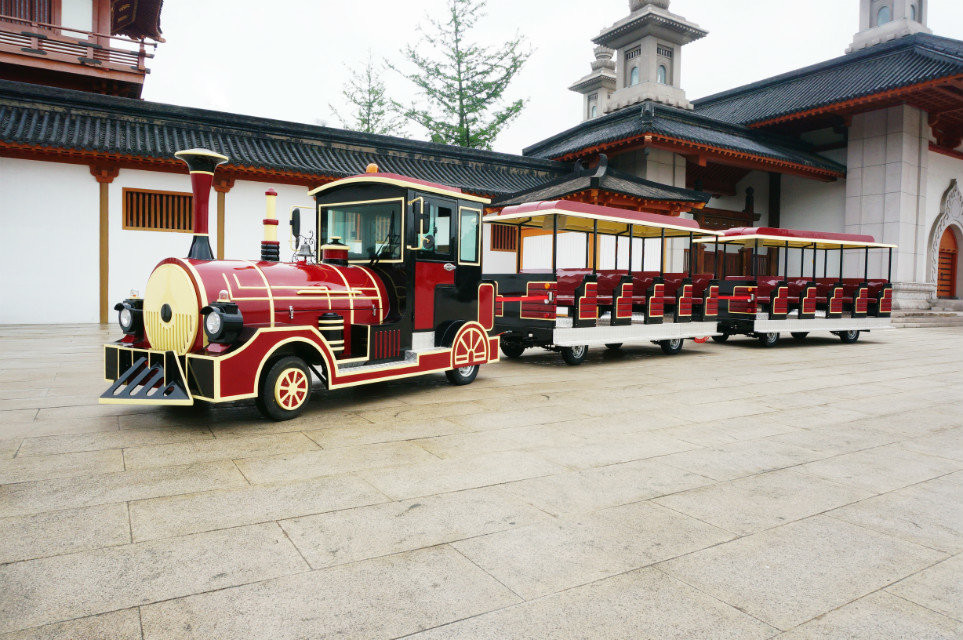 Classic Design 42 Passengers Electric Mall Train With Colorful Body Appearance