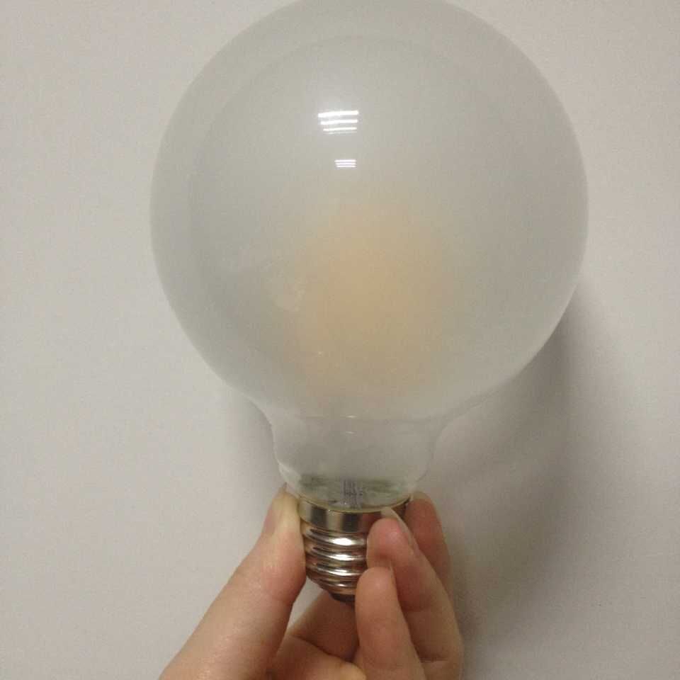 50000H long lifespan filament led globe light frosted milky glass shell