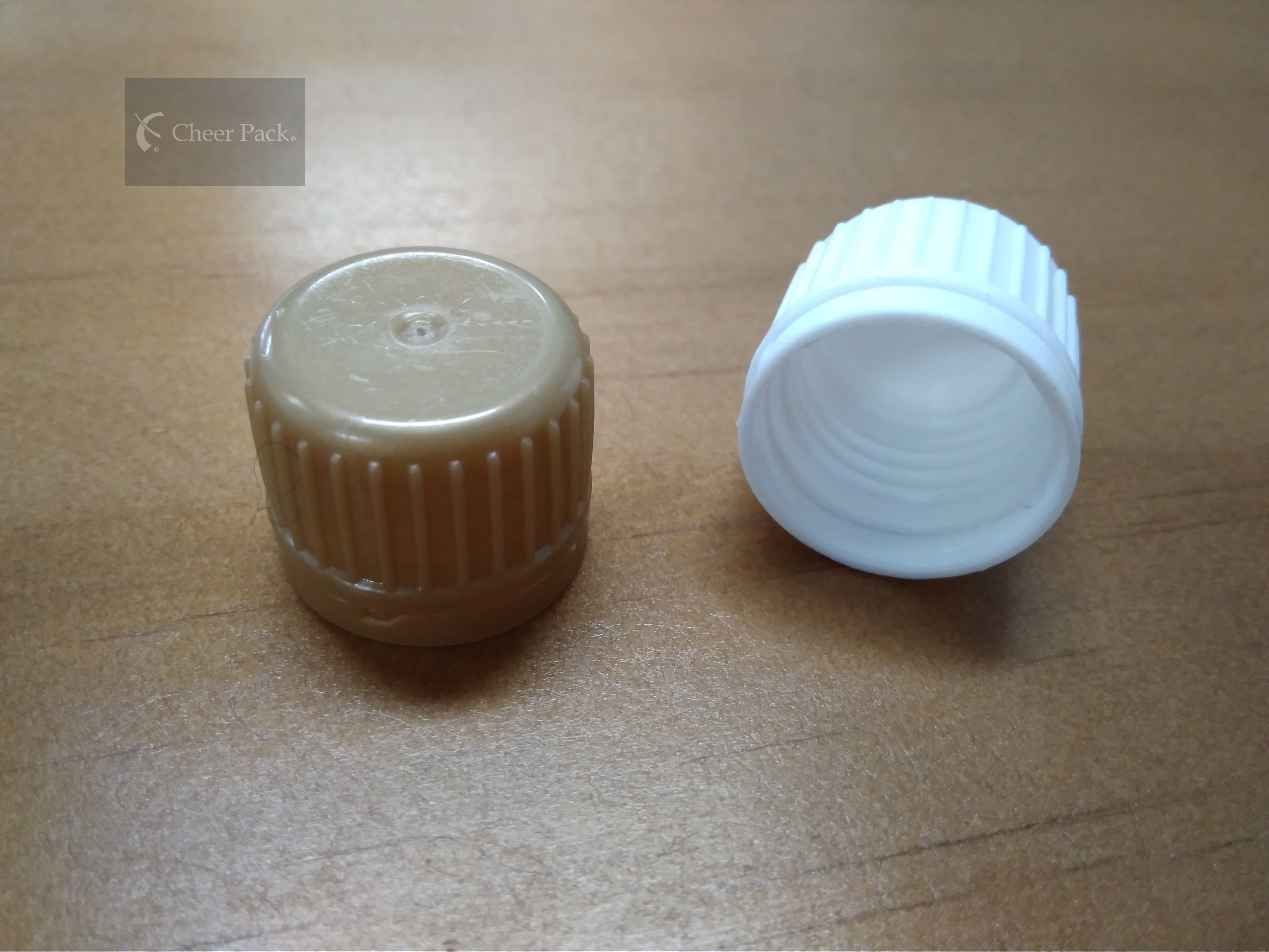 Plastic Twist Spout Cap For Plastic Liquid Pouch Packaging , Food Grade Material