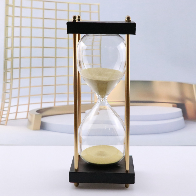Four Pillar Wooden Hourglass Egg Timer 15 Minute 25 Minute Color Customized