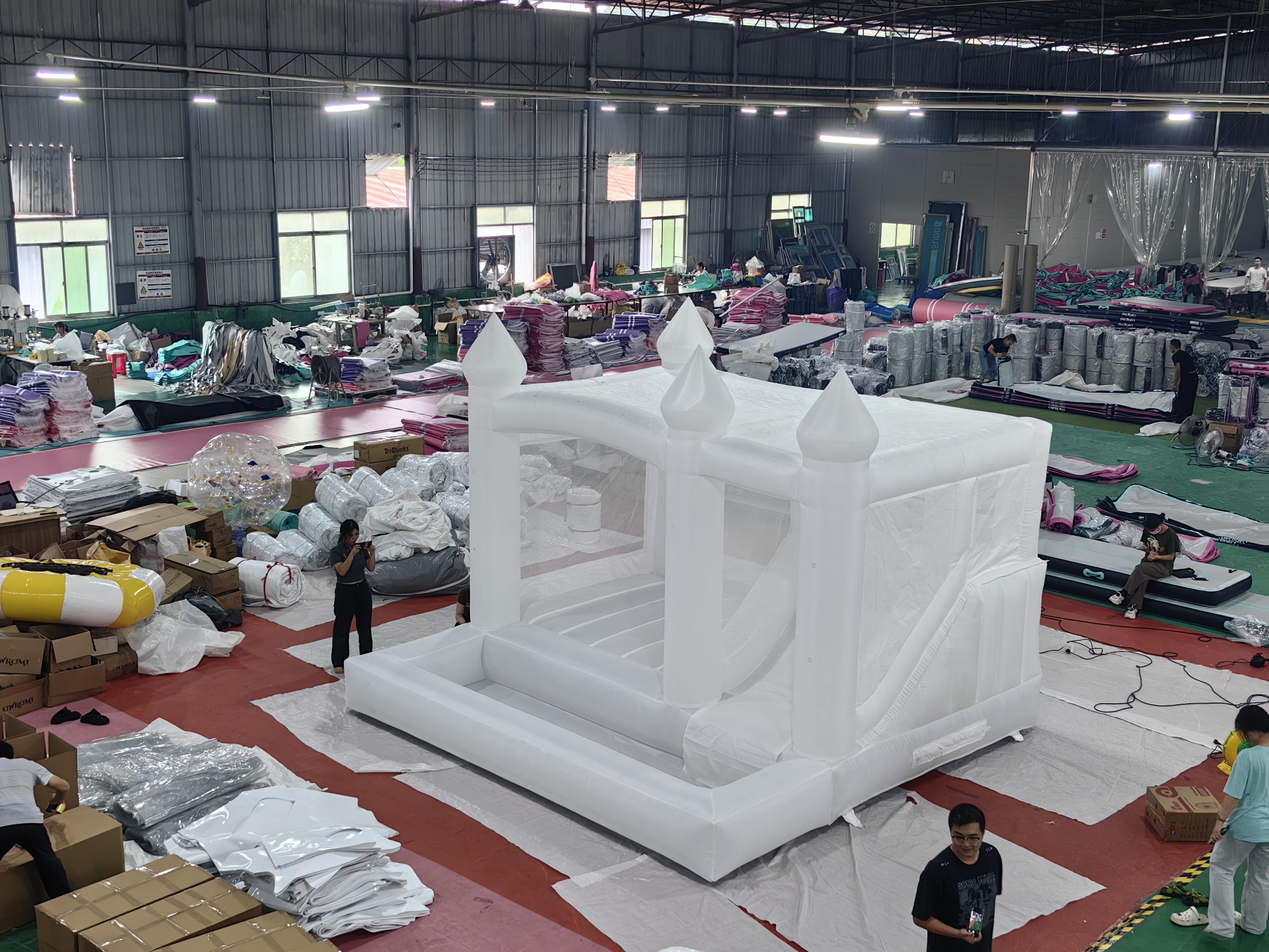 PVC Commercial Bounce House Inflatable Castle With Slide For Kids