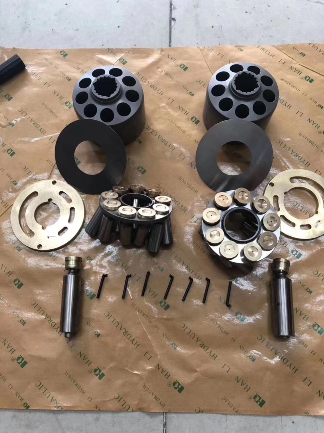 Rexroth A10VD43 Pump Part Hydraulic Pump EX60-1/2/3 Shoes,Valve Plat PC75UU Main pump Parts Repair Kits Piston Pump