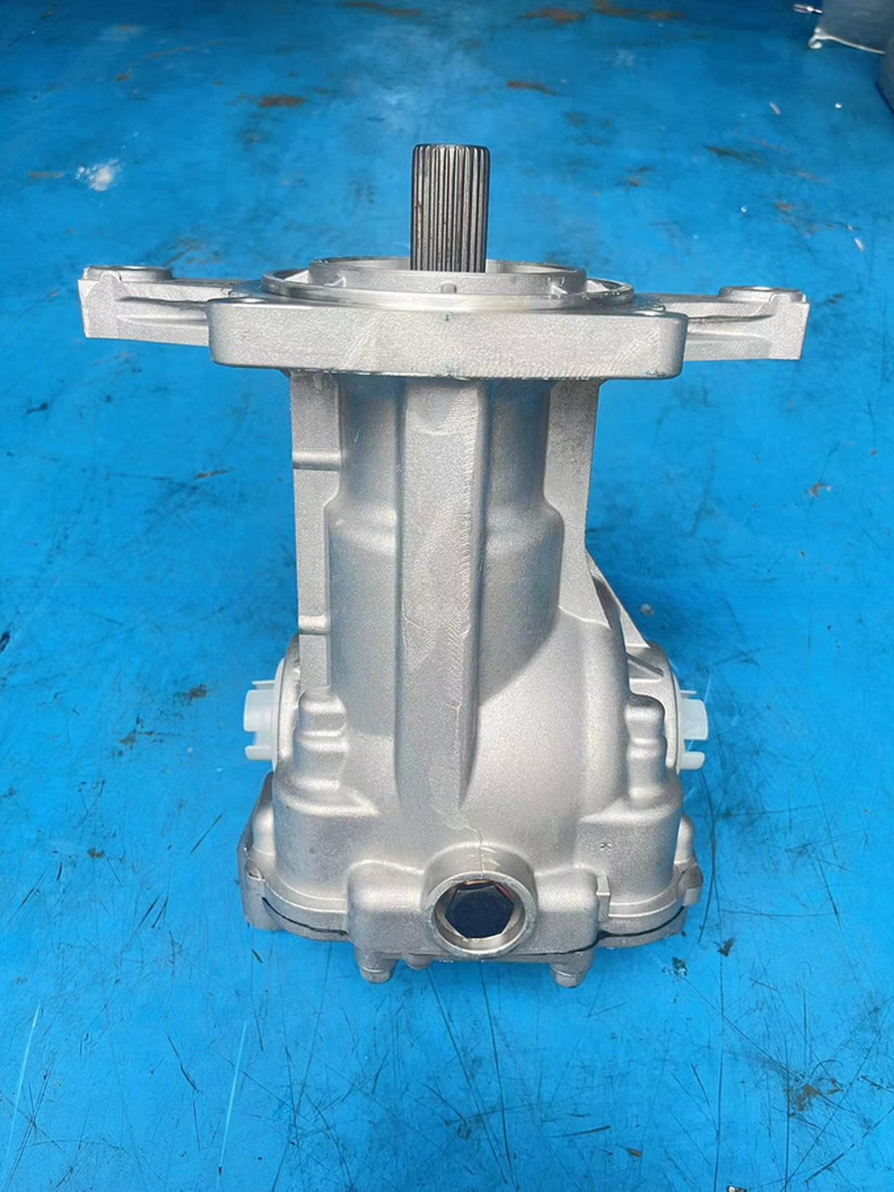 Kia Sorento XM Transmission Rear Differential Bracket Assembly 530003B300 G/R 3.091
