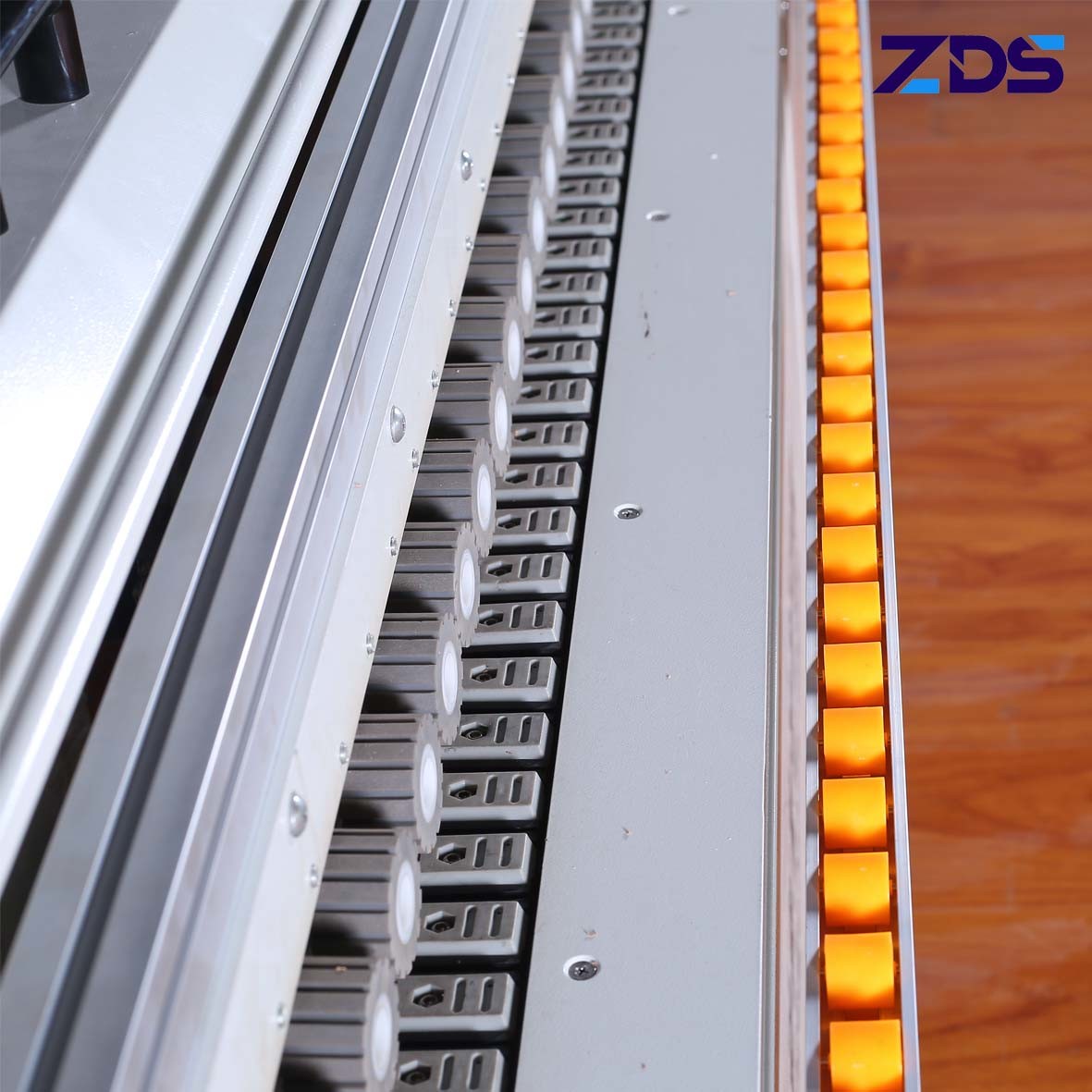 sandwich board Automatic Edge Banding Machine Adjustable Bevel Angle