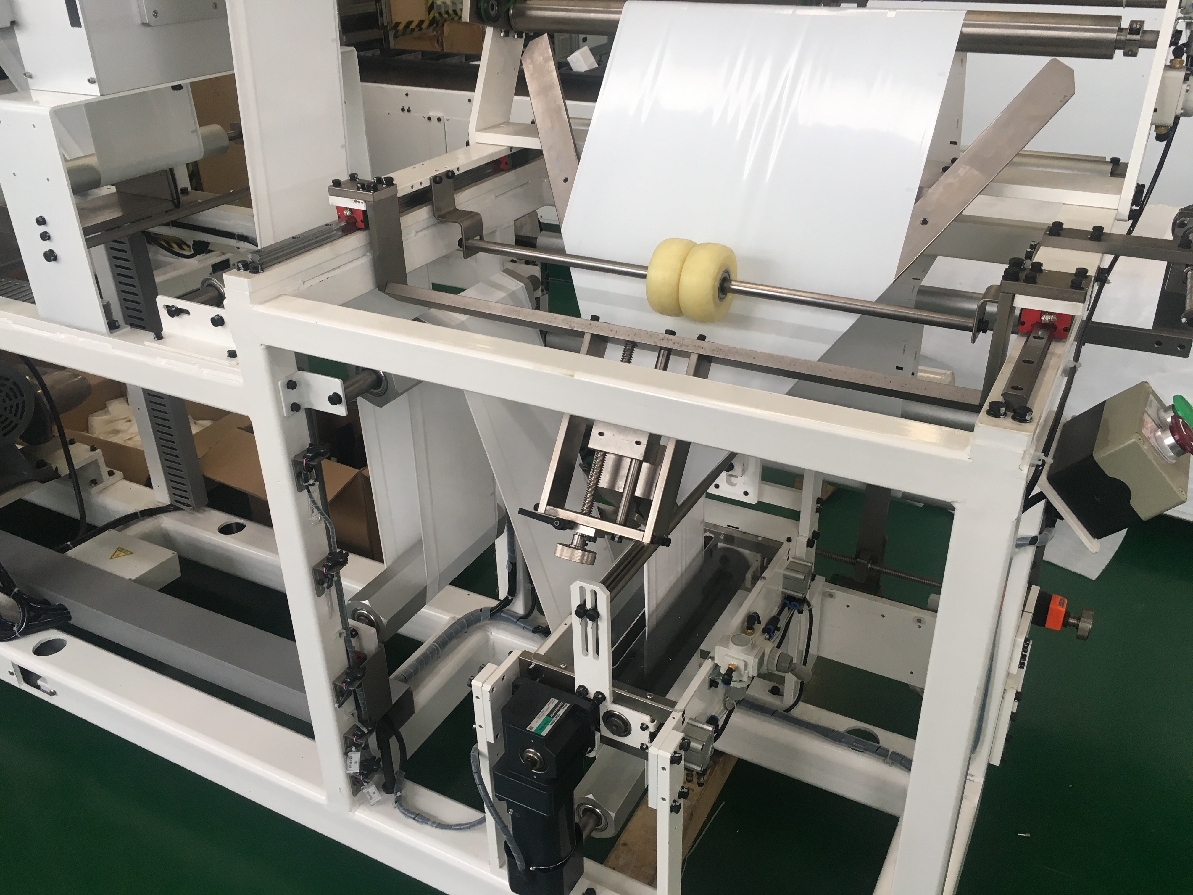 25KW Tri Folded Pads 65ppm Sanitary Napkin Packing Machine