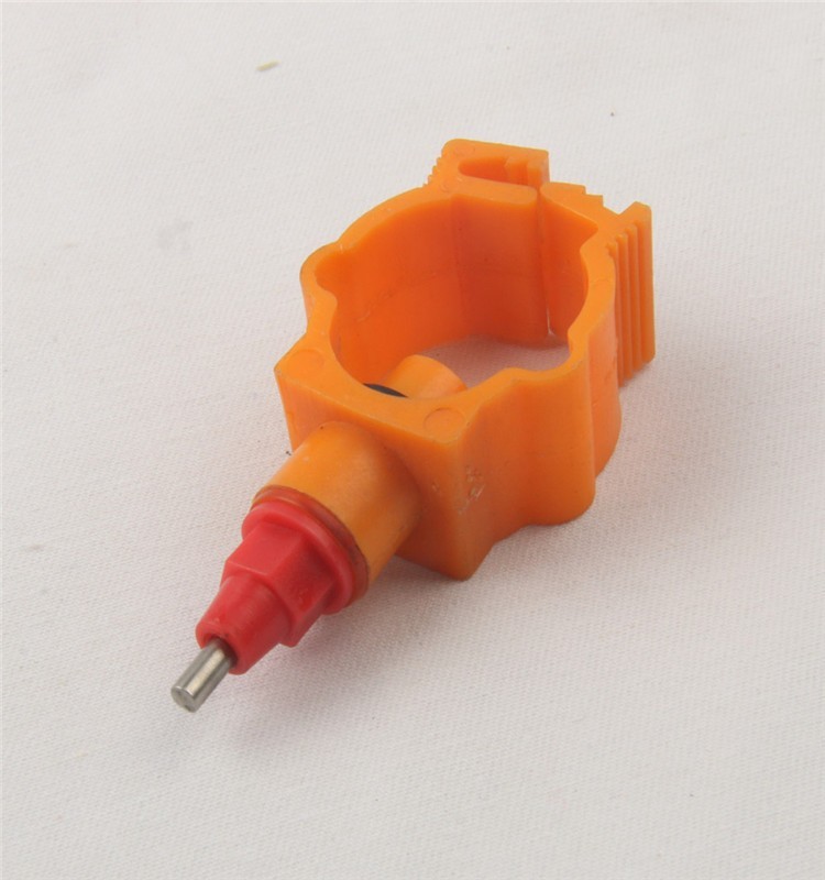 Automatic poultry nipple drinking system for livestock QL204