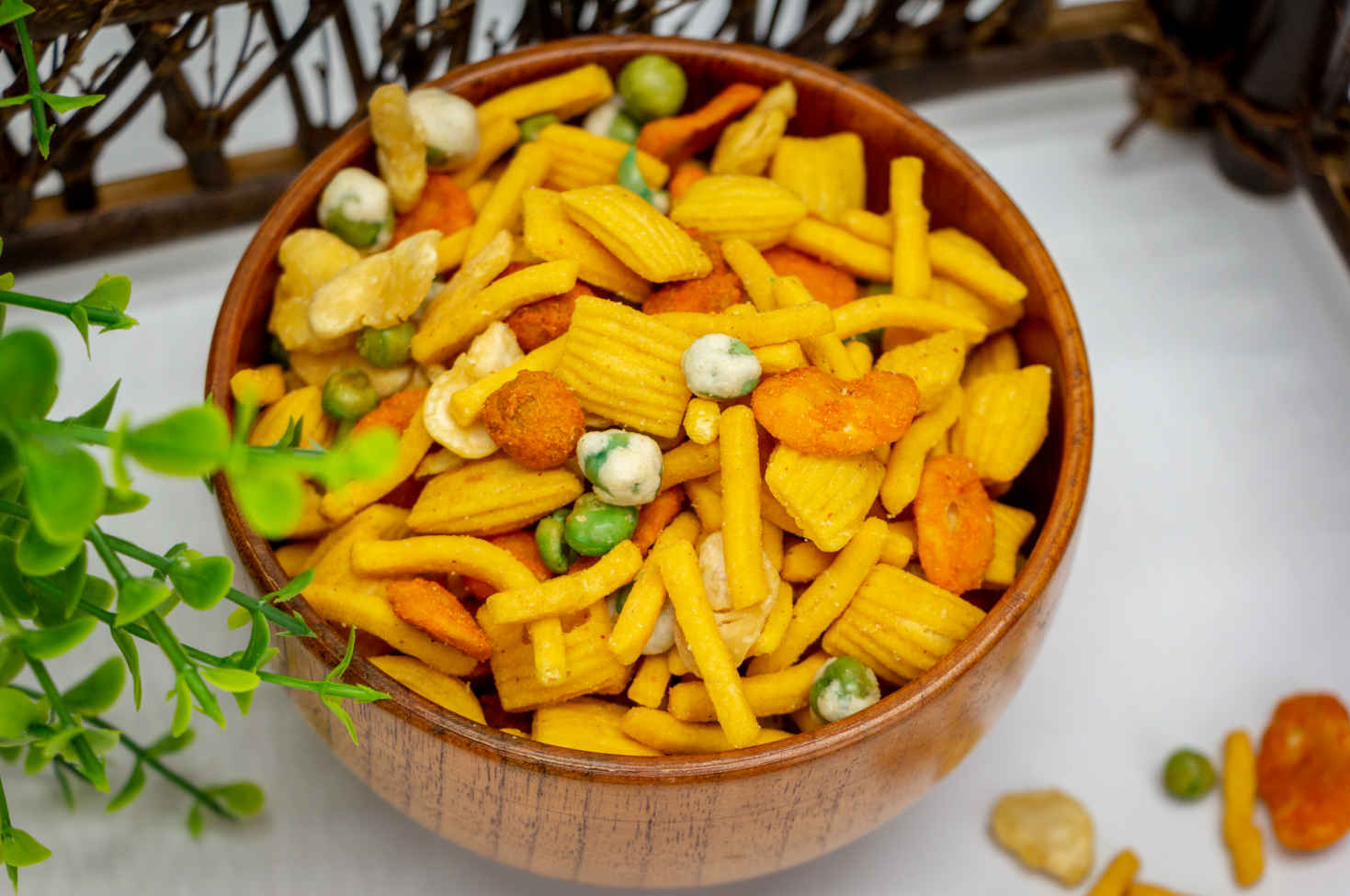 Wholesale Yellow Cracker Mixed Peanuts Peas Broad Beans Snacks Oriental Mix Nut