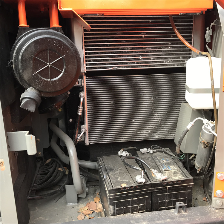Used Hitachi ZX120 Excavator in Japan with Original Hydraulic Pump and Good Condition