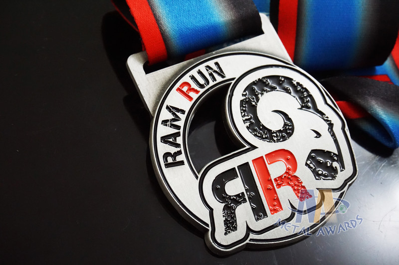 Village 10k Finisher Medals , Custom Diecast Medals For Running Events