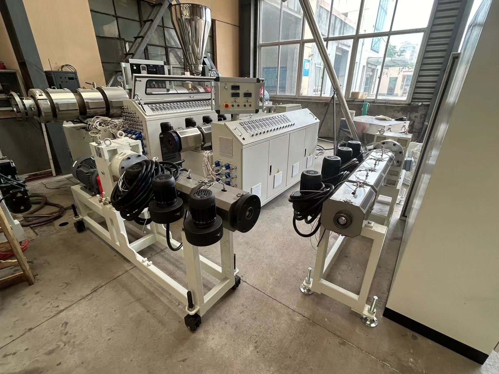 Precise Transparent PVC Price Tag Extrusion Line With Conical Twin Screw Extruder