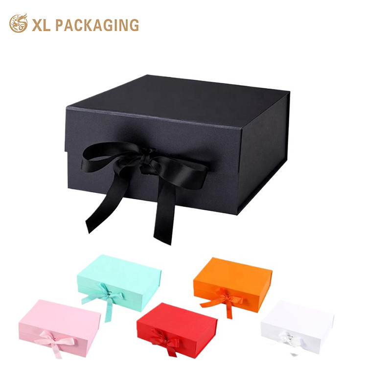 Eco Friendly Custom Logo Luxury Foldable Magnetic Closure Book Folding Flat Pack Gift Boxes Embossed With Ribbon