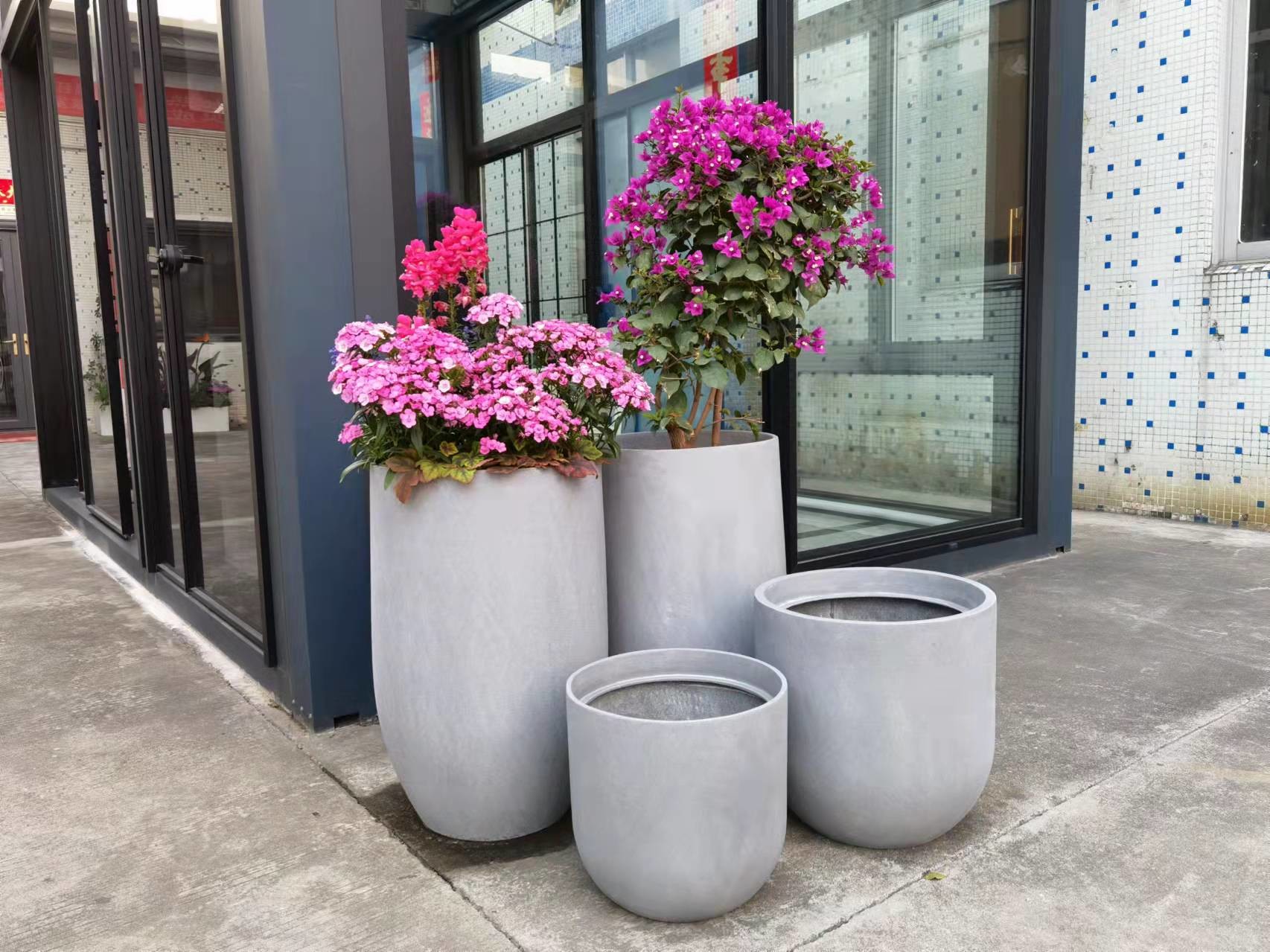 China Wholesale Round Shape Fiberglass Flower Pots GRP Planter Box For Outdoor Indoor Decor