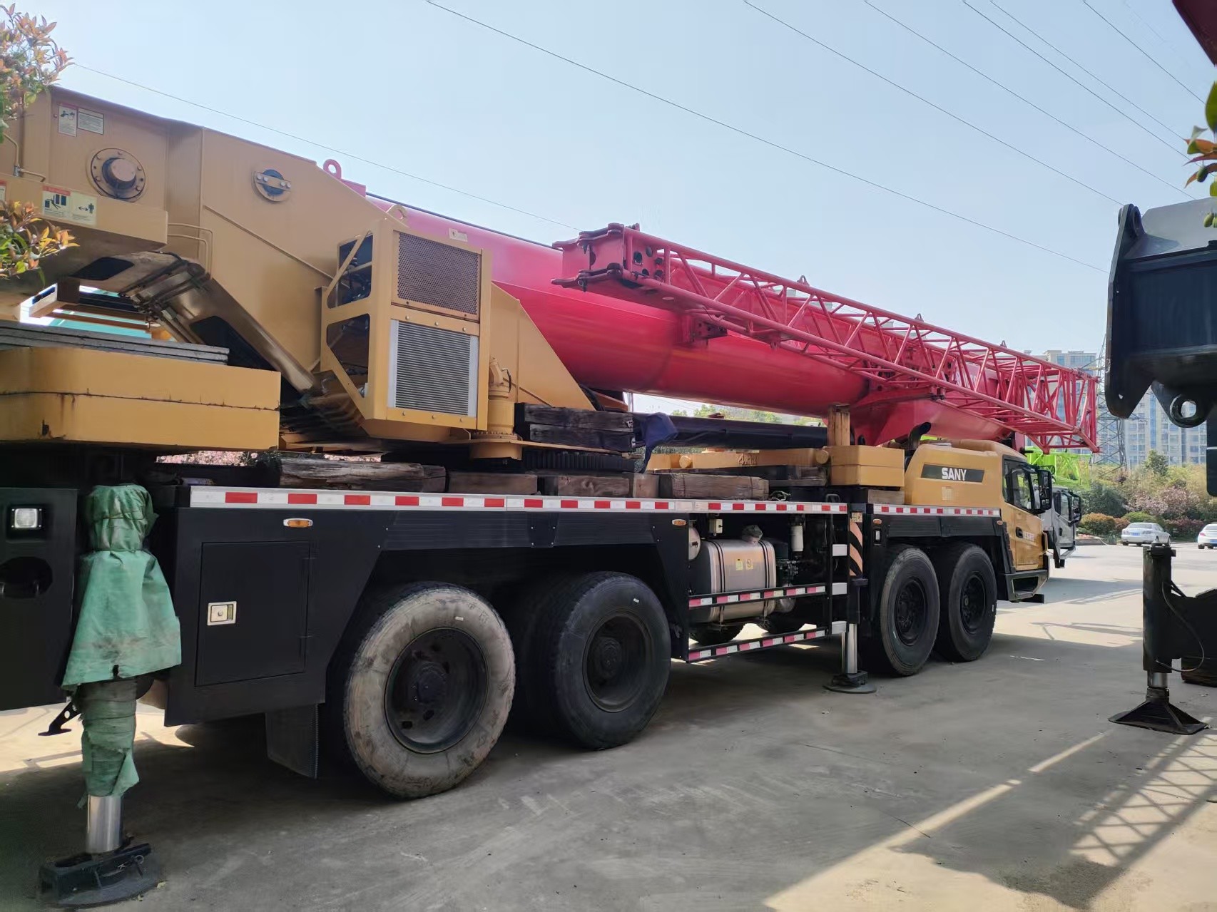 Mobile Truck Crane For Sale 80 Tons Direct Source Max Working Height 57.6 Meters