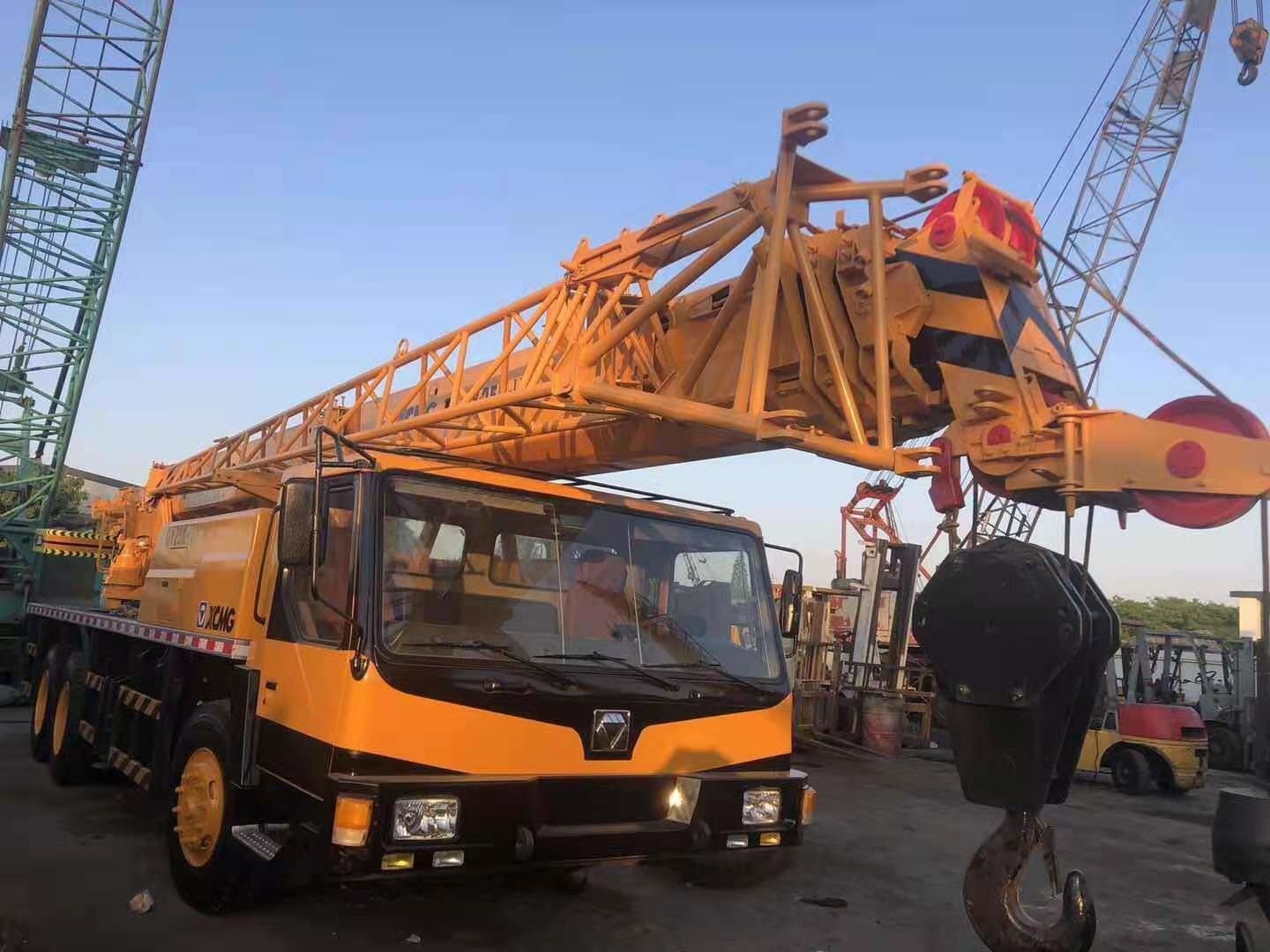 Long Arms XCMG QY25K 25T Vehicle Mounted Crane