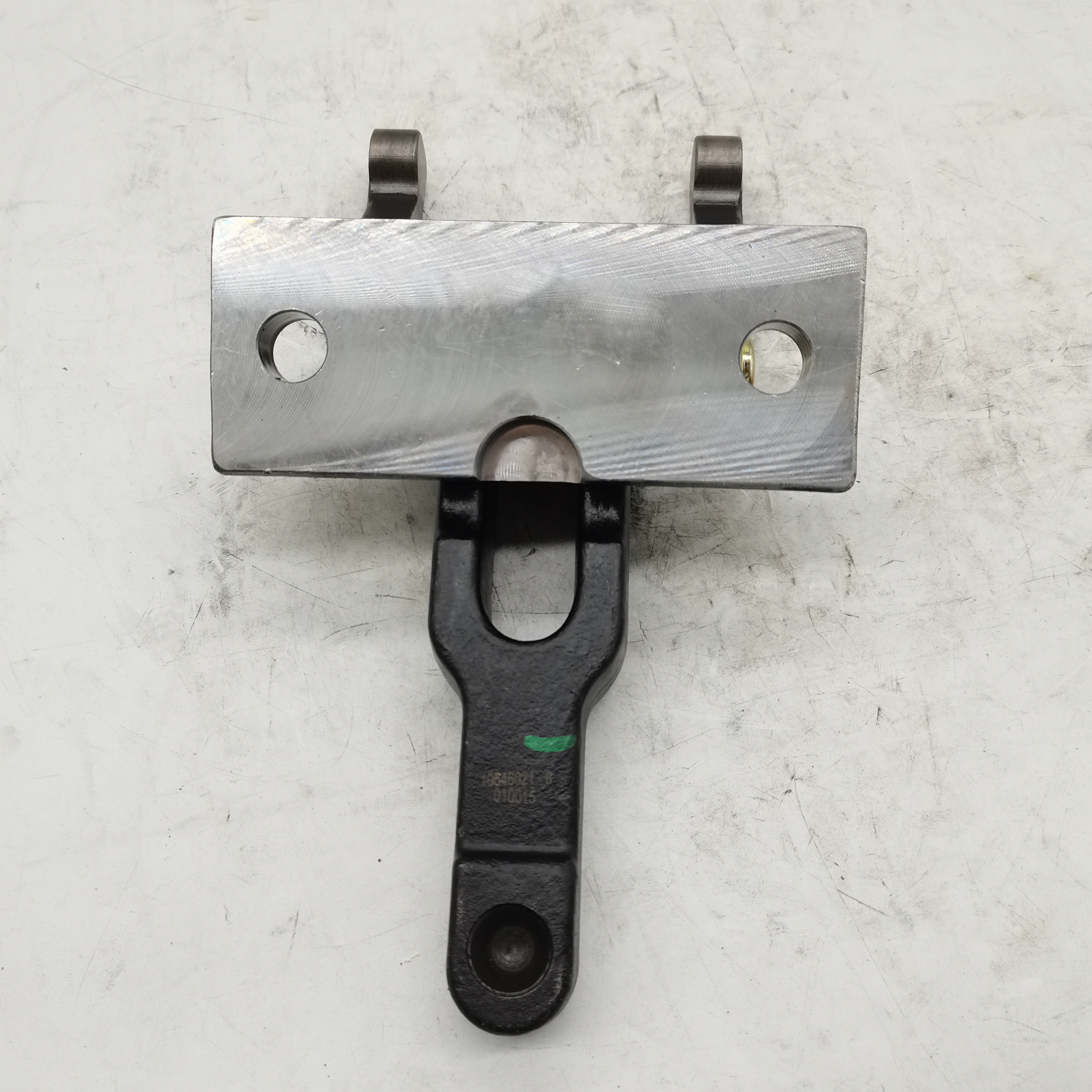 JS180-1601020-136 Clutch release fork assembly/Fast super box Shaanxi Auto Ouman FAW Hongyan original factory JS180-1601