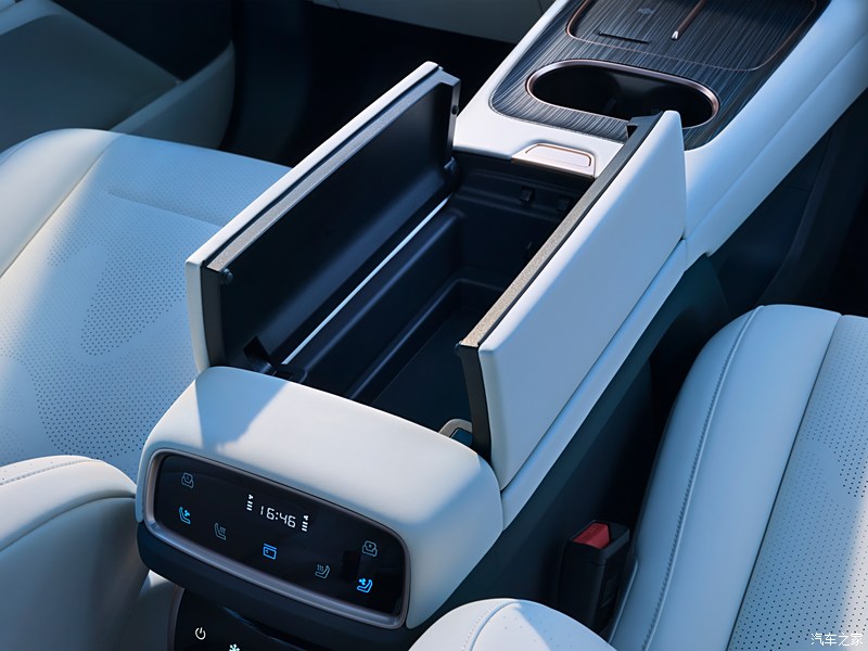 Dongfeng ePai008 Energe Electric Vehicle Medium and large SUV Eco-Friendly 5 Seats R21 car Pure Electric SUV