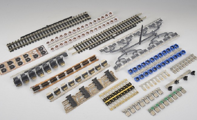 High Precision Vertical Plastic High Speed Injection Molding Machine For Different Connectors