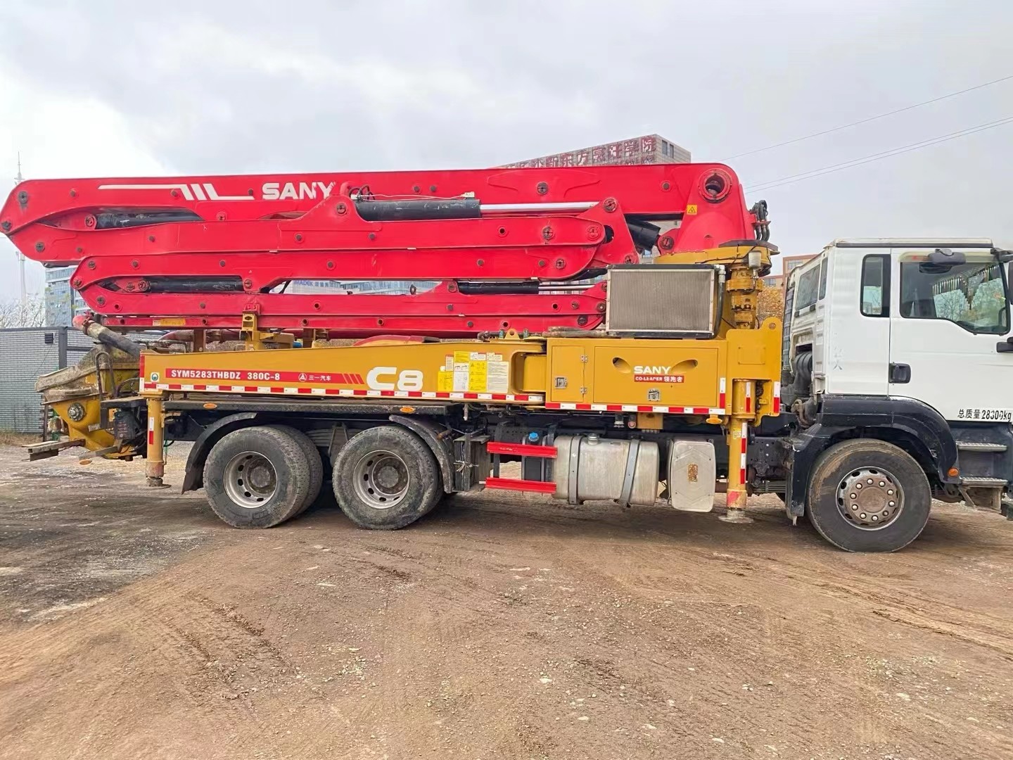 Heavy Duty Used Concrete Pump Truck Company SANY 28T 38 Meter