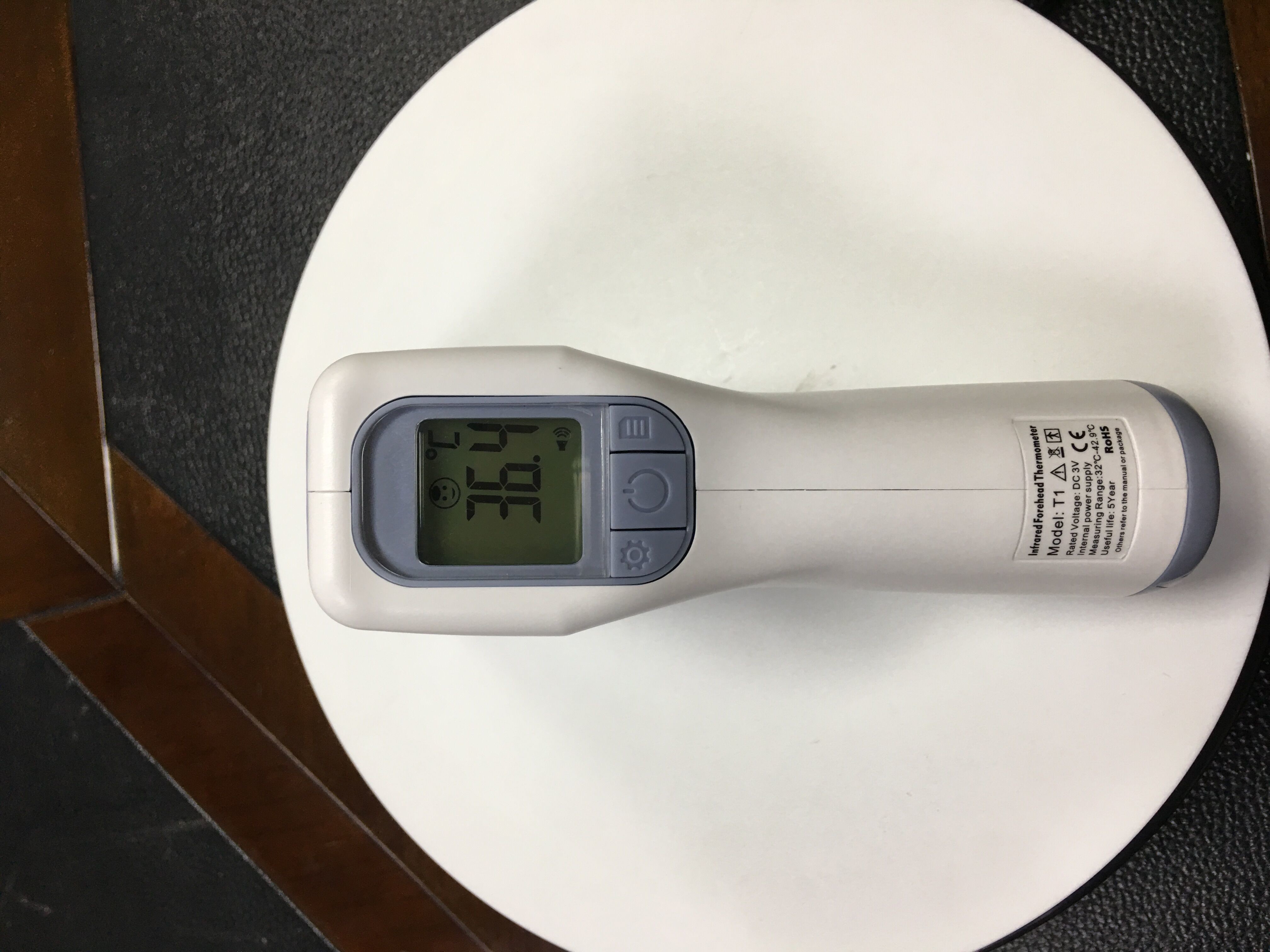 Non - Contact Digital Laser Infrared Forehead Scan Thermometer Fever Indicator High Temperature Gun