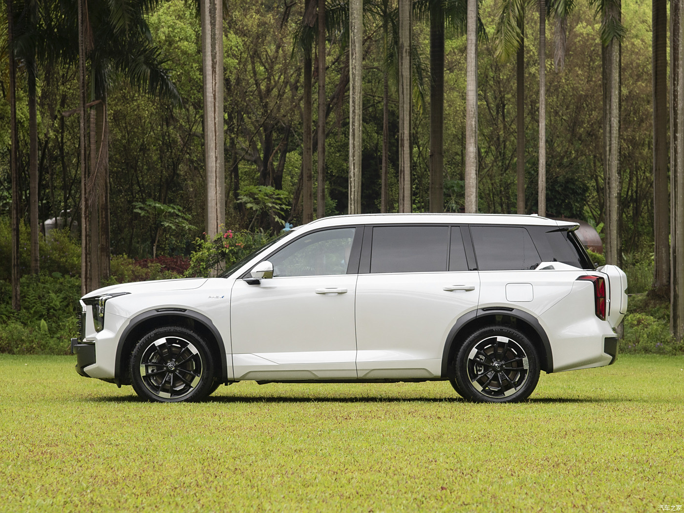 GAC Trumpchi ES9 PHEV Family SUV High Speed Hybrid Electric Vehicle with Long Range