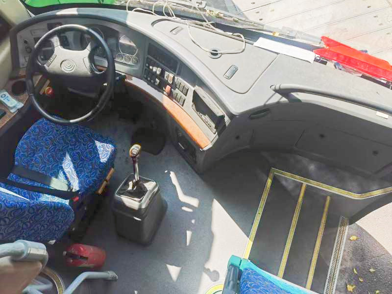 Used Tour Bus ZK6110 49 Seats Passenger Bus Rear Engine Yutong Coach Buses