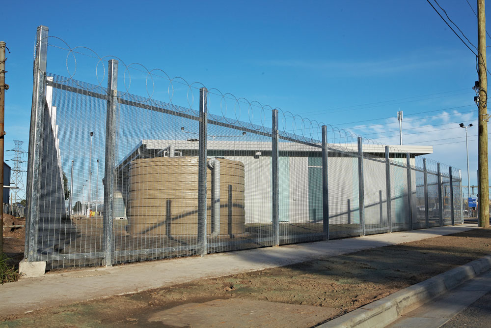 China supplier anti-climb allumen perimeter 358 Mesh fence ( High security fencing )