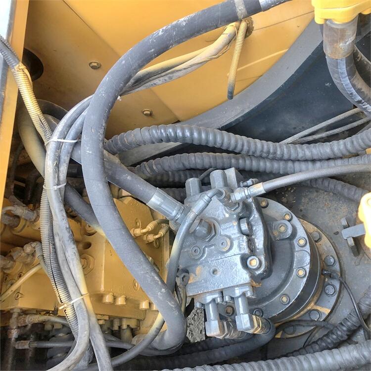Used Hyundai 220 Excavator with Original Hydraulic Valve in Excellent Health Condition