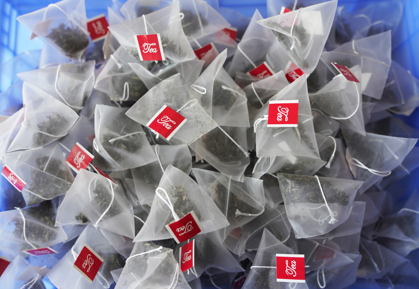 Loose Tea Leaves Packaging Machine Nylon Triangle Tea Bag Packing Machine