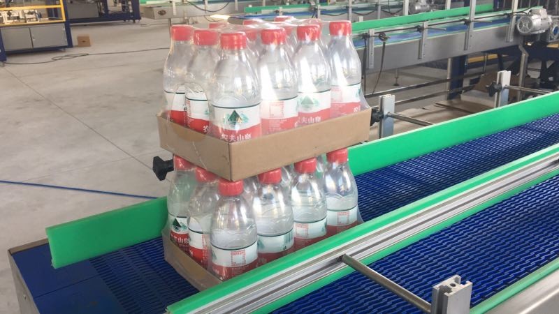 Automatic Beverage PE Shrink Film Wrapping Machine For Glass Bottle Water Line