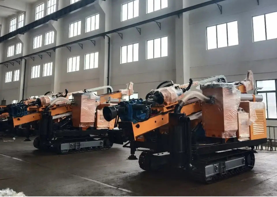 Hydraulic System RC Crawler Engineering Crawler Mounted Drill Rig 3 Meter Rod Length For Exploration