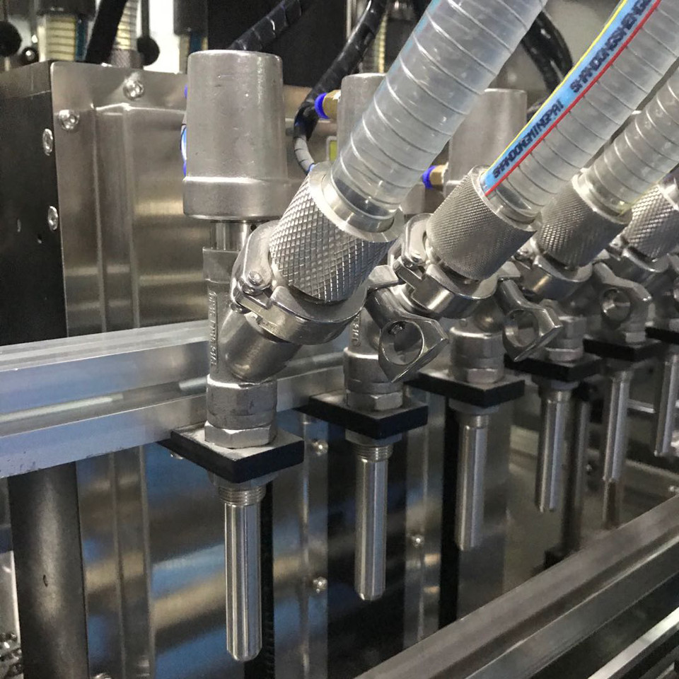 Pneumatic Automatic Filling Machine For Hand Sanitizer Gel Shampoo Cosmetic Products