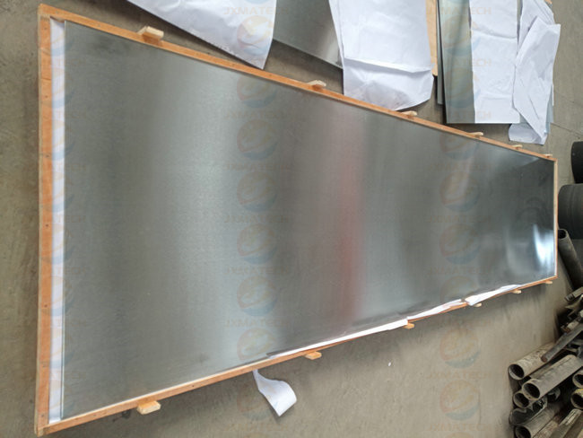 Hot Rolling Zirconium Plate With Strong Corrosion Resistance 0.1mm Min