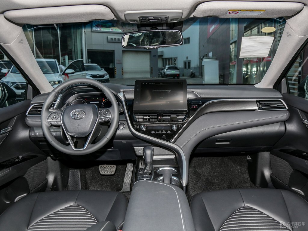 To-yota C-amry Corolla 2023 2024 Stock Sedan Gasoline Cars Cars 4door 5seater Body Structure Max Speed 210