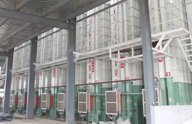 Large Drying Area 30 Ton Per Batch Grain Dryer , Low Temperature Grain Rice Mill Dryer