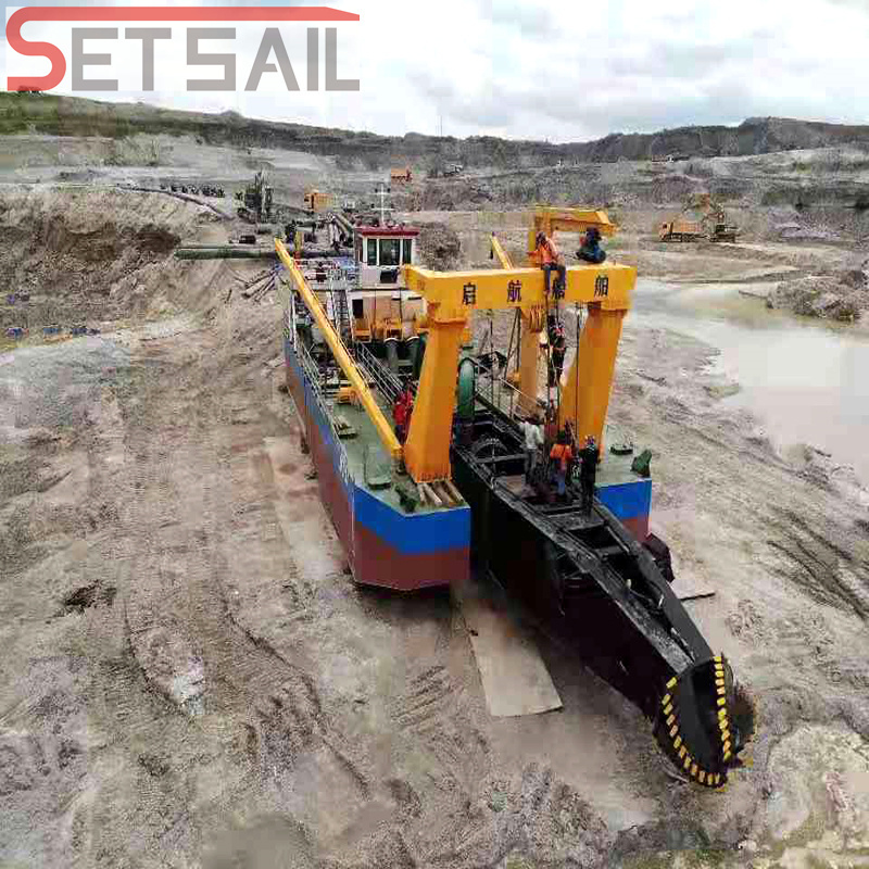 Customized Hydraulic Winch Cutter Suction Dredger for River Sand Mud