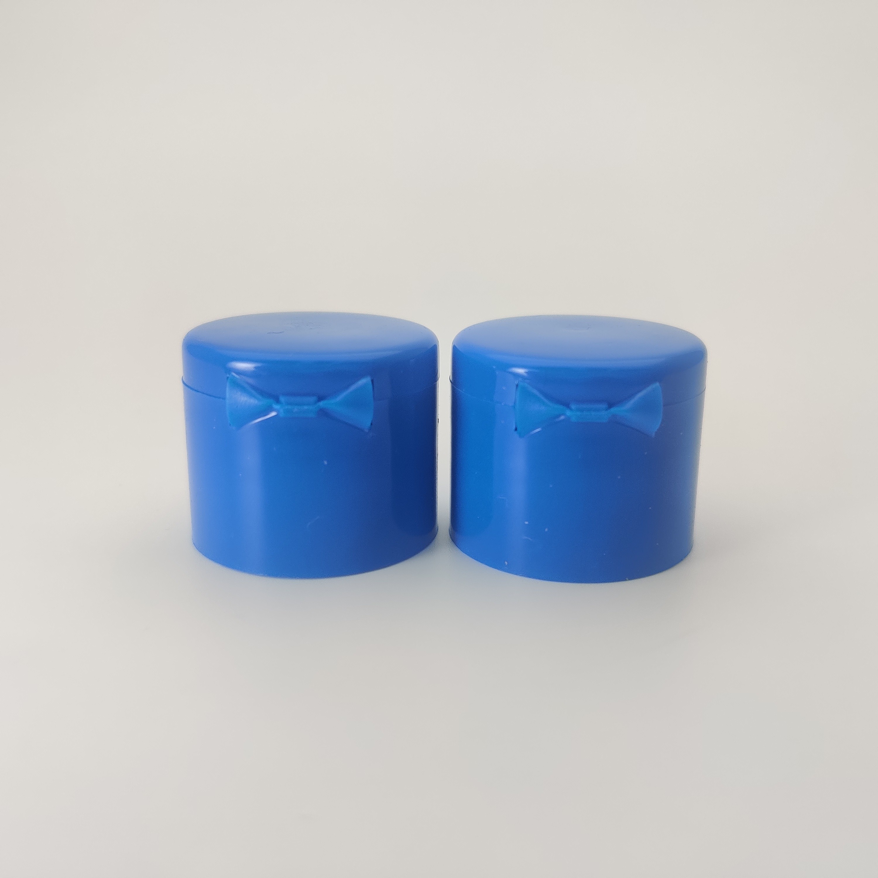 24/410 Plastic Flip Top Cap