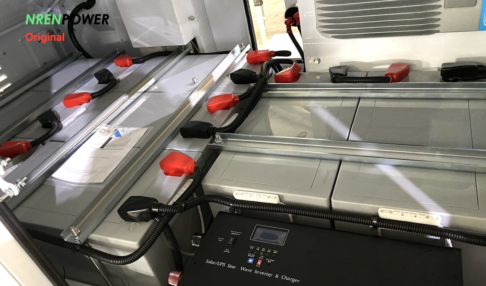 mobile solar trailer tower lighting-9m hydraulic mast-4x435 solar panels-8x200AH batteries