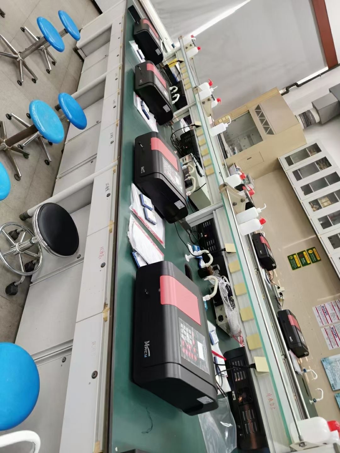 Manual Adjustment Wavelength Single Beam Visible Spectrophotometer 325-1000nm