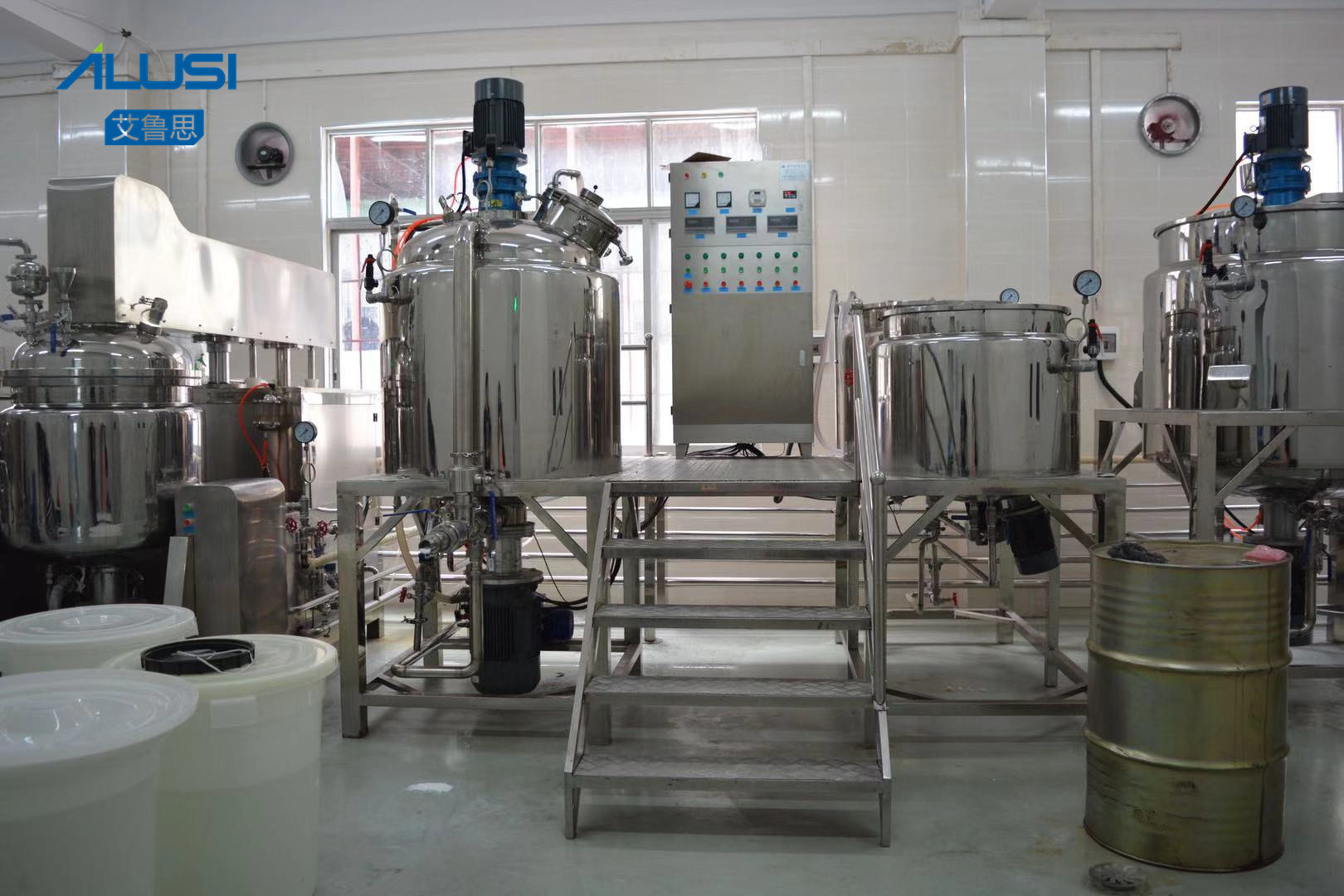 Foundation Produce vacuum homogenizer cream mixer CE certificated