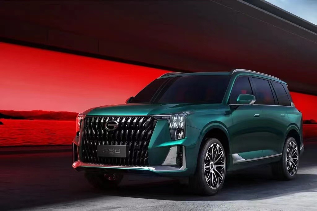 The 2023 GAC Trumpchi GS8 2.0T 7 Seat Large Luxury SUV Is Available In Two Wheel Drive And Four Wheel Drive.