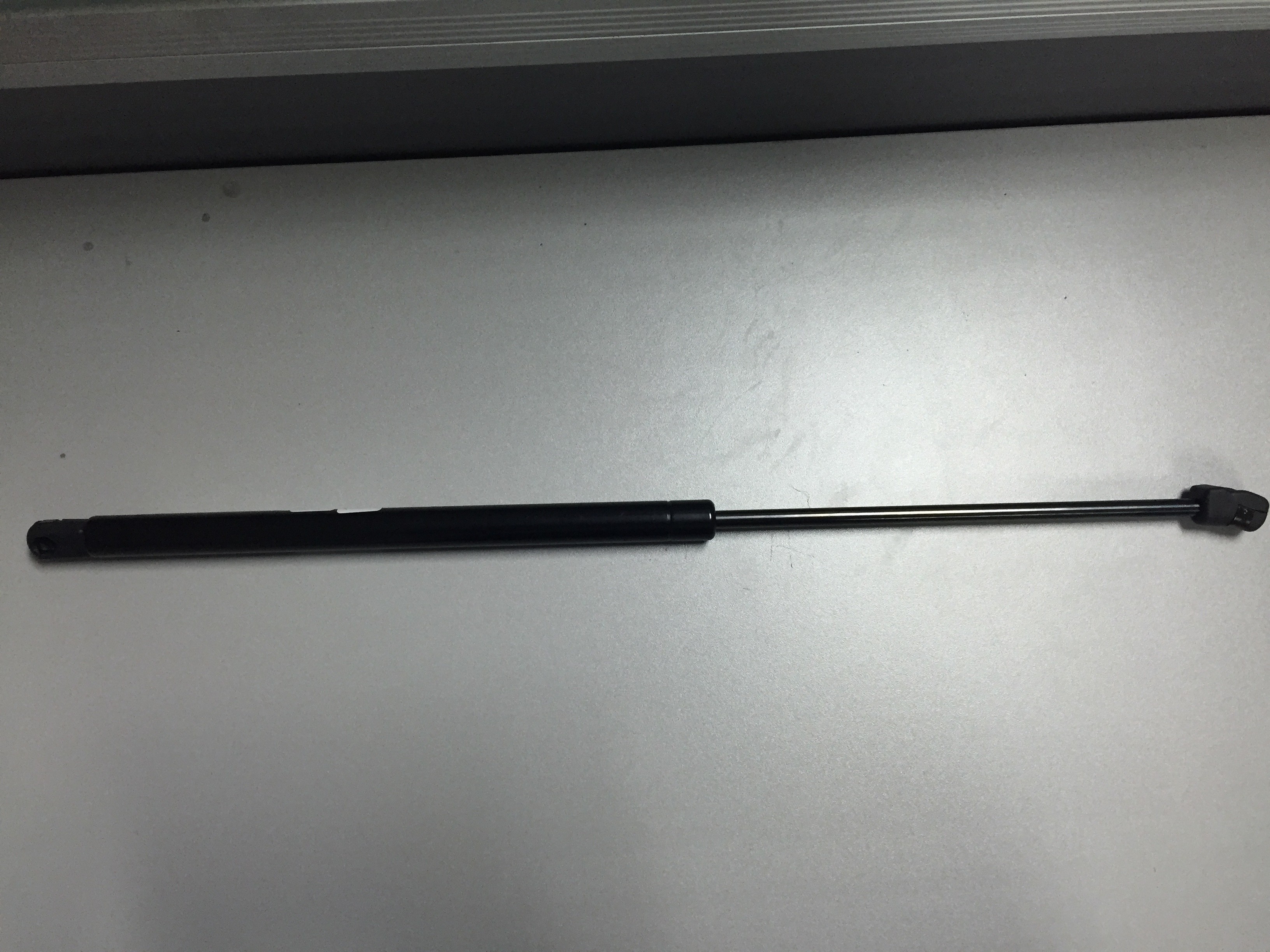 OPEL OMEGA B Estate Automotive Spare Part Gas Spring OE 132675