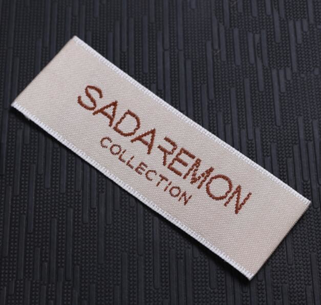 High Density Woven Fabric Labels Center Fold Brand Logo Custom Neck Labels