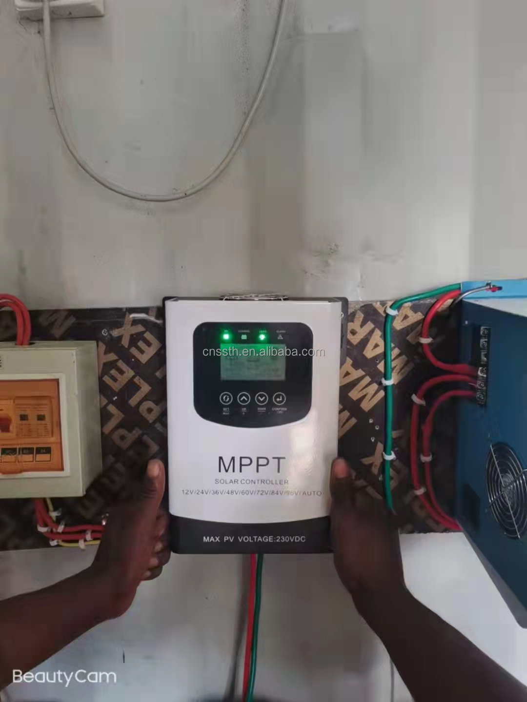 Auto Work 50A/60A MPPT Solar Charge Controller 12V To 96V With LCD Display