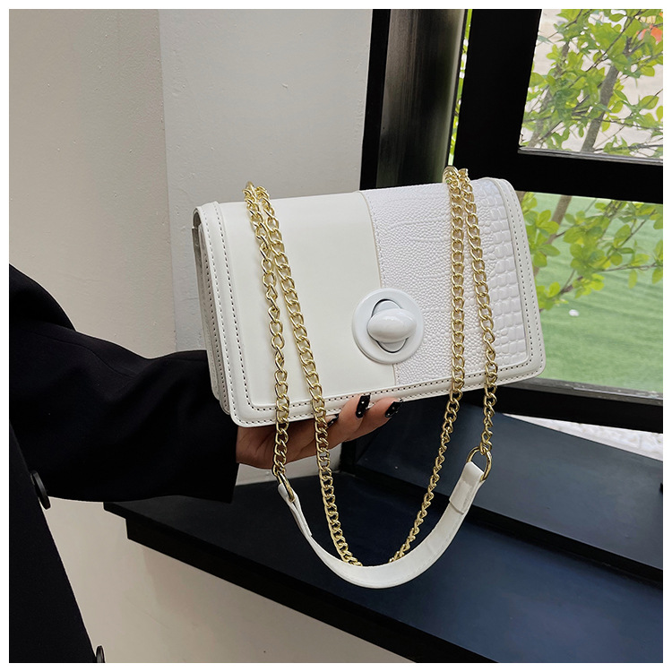 0.65kg Lightweight PU Polyester Mano Chain Bags Designer Purses for Fashionable Look