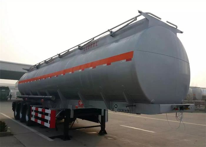 Large Capacity Diesel Semi Trailer Truck / Fuel Tanker Truck 14100 * 2500 * 3780 mm