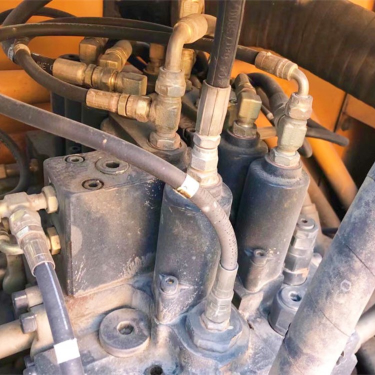 2019 Hyundai 305LC-9T Used Excavator with 30 Ton Capacity Made in Korea Cheaper Cost